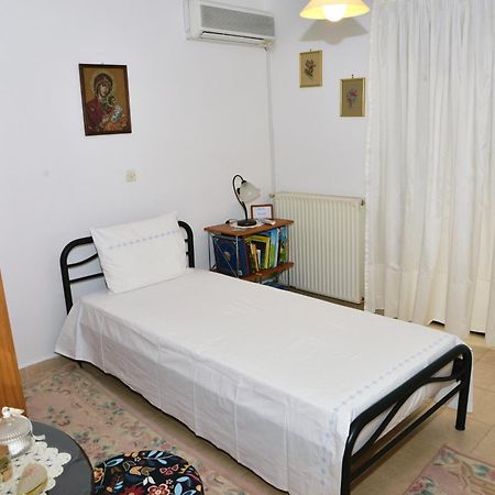 Traditional House Афіни Екстер'єр фото